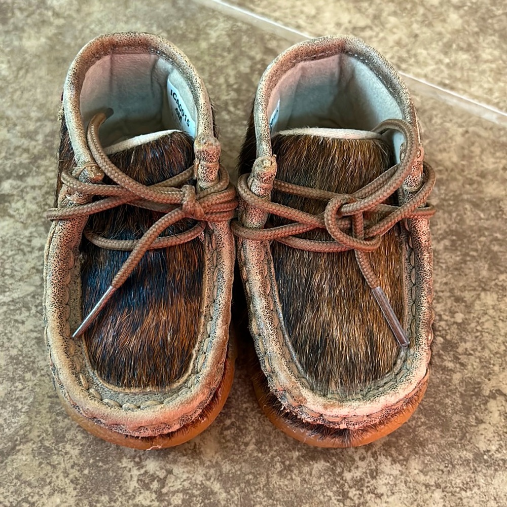 Infant twisted X size 4